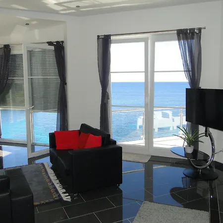 Apartment Perla Superior Fuer 5 Personen By Interhome Mitlo