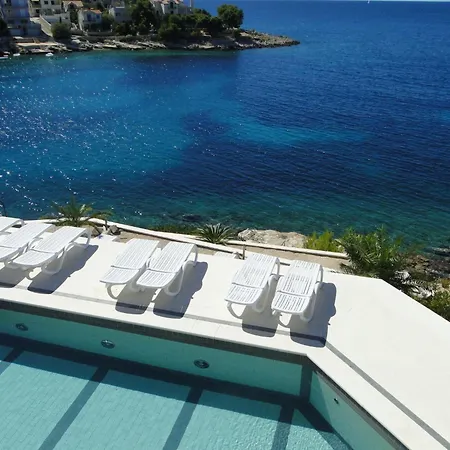 Perla Superior Fuer 5 Personen By Interhome